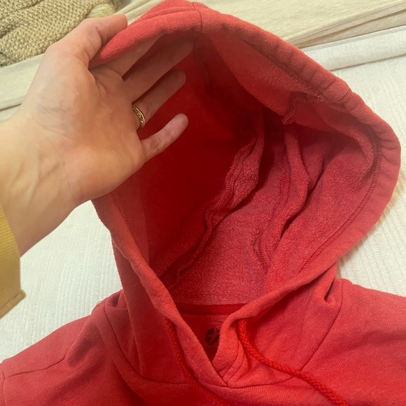 Oiselle red woman’s hoodie size medium pullover - Picture 4 of 6